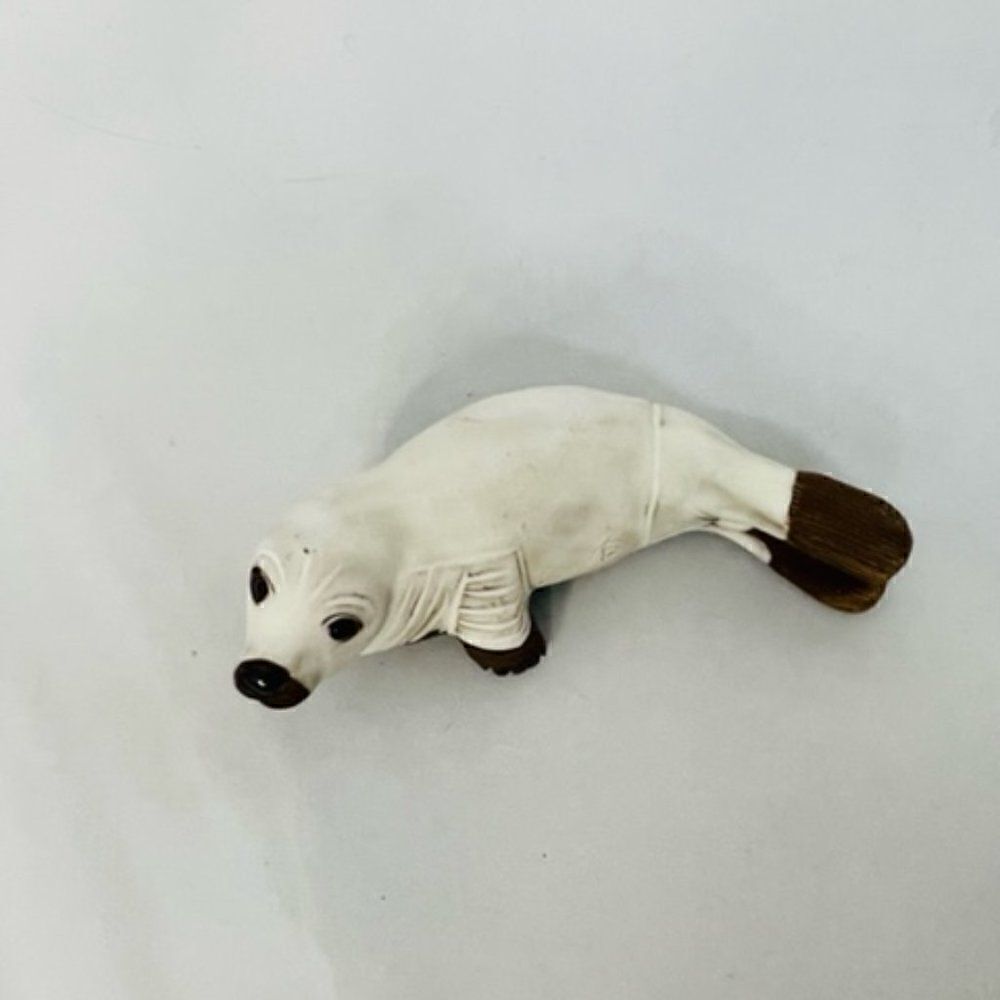 Vintage Casals Peruvian Seal Terracotta Clay Figurine Painted White Excellent co